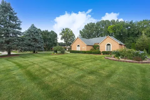 3785 Ranya Dr, Commerce, MI 48382