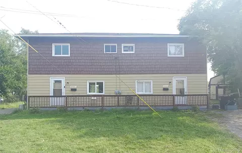 32031-32033 Cheboygan Crt Ct, Westland, MI 48186