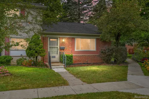 3043 Williamsburg, Ann Arbor, MI 48108