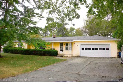 6100 Wilson Dr, Waterford, MI 48329