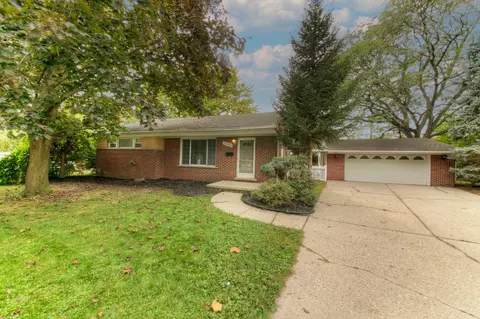 28780 Minton Crt Ct, Livonia, MI 48150