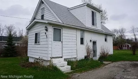 4173 S Belsay Rd, Burton, MI 48519