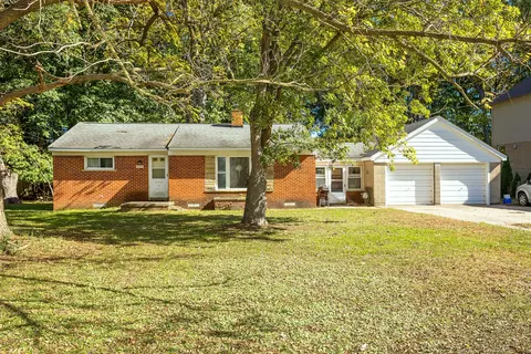 3894 Jennings Dr, Troy, MI 48083