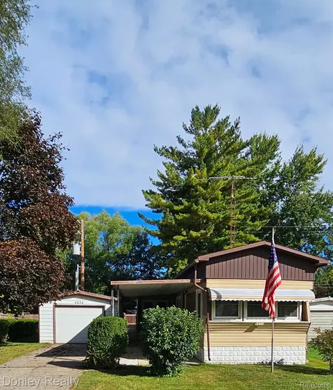 6634 Ervin St, Marlette, MI 48453