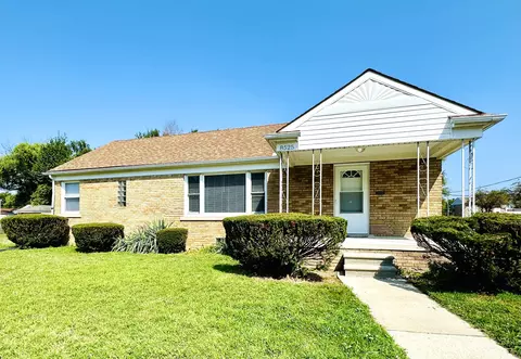 8525 Westminster Ave, Warren, MI 48089