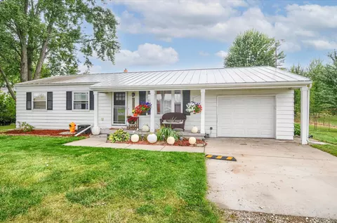 6103 N Jennings Rd, Mount Morris, MI 48458