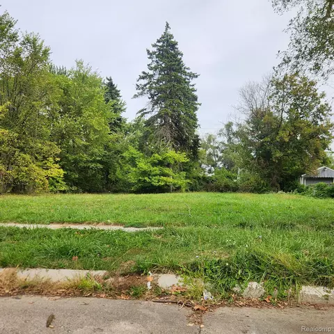 10086 Rosemont Ave, Detroit, MI 48228
