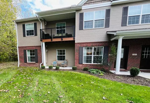 901 Watercress Ln #112, Fenton, MI 48430