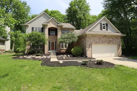 1402 Trailside Blvd, Wixom, MI 48393