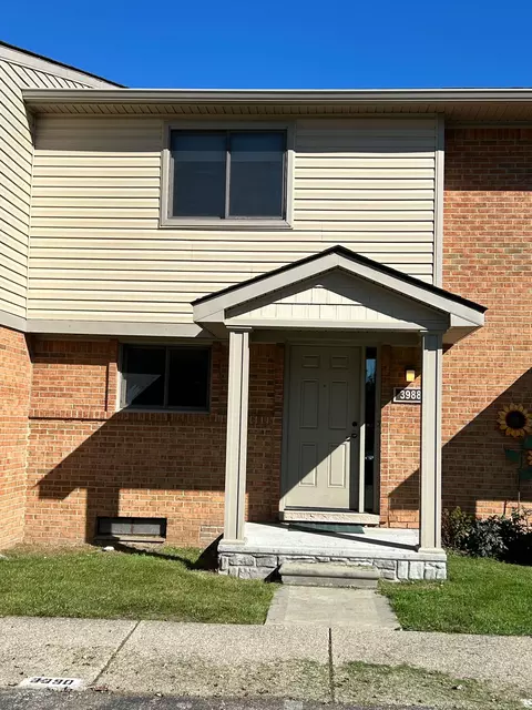 3988 Old Creek Rd, Troy, MI 48084