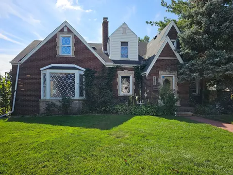 1815 Maple St, Wyandotte, MI 48192