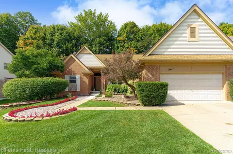 18447 Glengarry Dr, Livonia, MI 48152