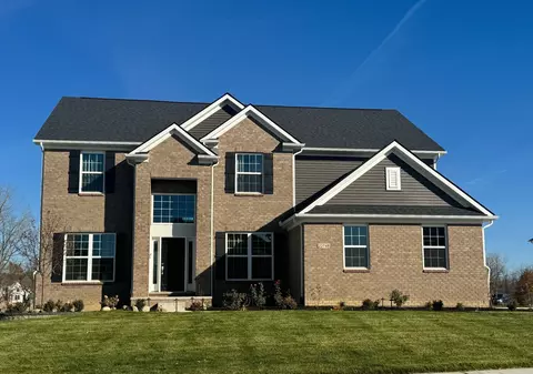 58515 Stuart Dr, South Lyon, MI 48178