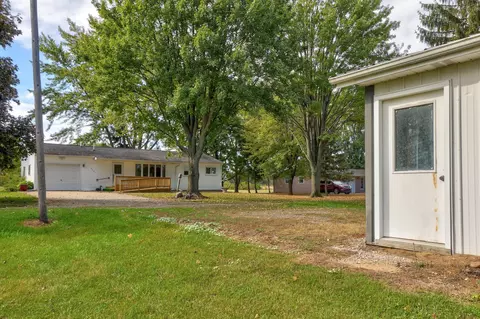 2421 N Thomas Rd, Fairgrove, MI 48733