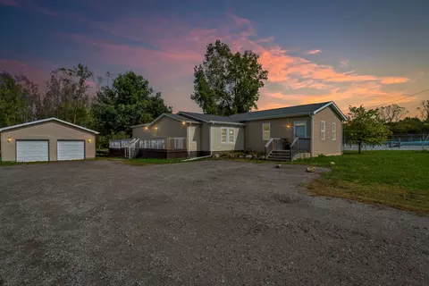 7167 E Carpenter Rd, Richfield, MI 48423