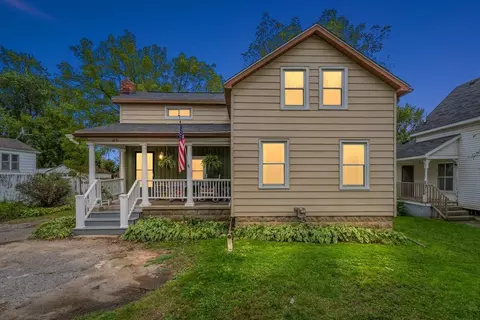 1231 W Genesee St, Lapeer, MI 48446