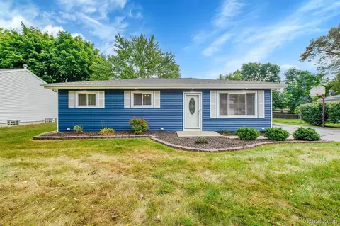 3285 Melvin Ave, Rochester Hills, MI 48307