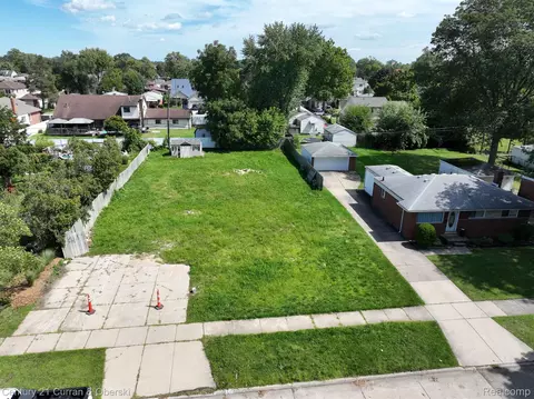 6010 Kinmore St, Dearborn Heights, MI 48127