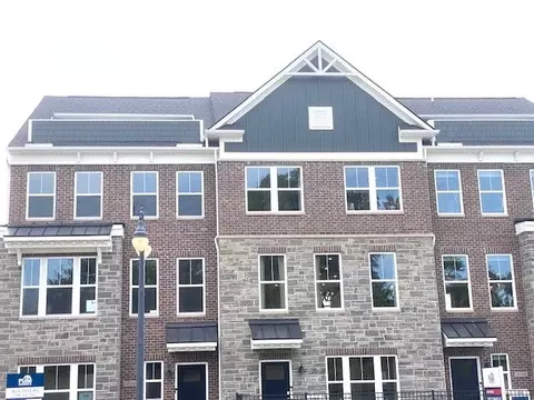 43200 Atwood Ave, Novi, MI 48375
