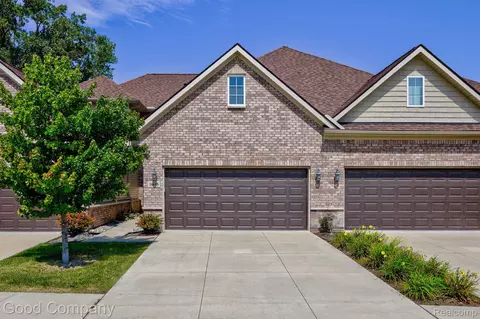 16685 Savor Ln #3, Clinton Township, MI 48035