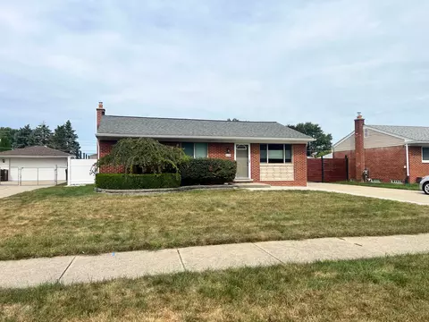 8739 Royce Dr, Sterling Heights, MI 48313