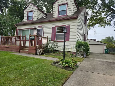 33511 Hennepin St, Garden City, MI 48135
