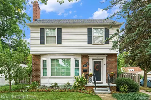 1812 Catalpa Dr, Berkley, MI 48072