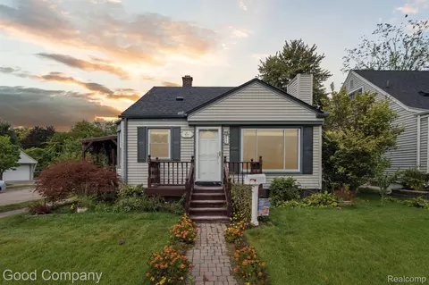 2011 Thomas Ave, Berkley, MI 48072