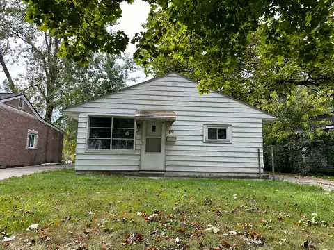 89 W Hopkins Ave, Pontiac, MI 48340