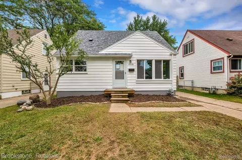 18248 Fox, Redford, MI 48240