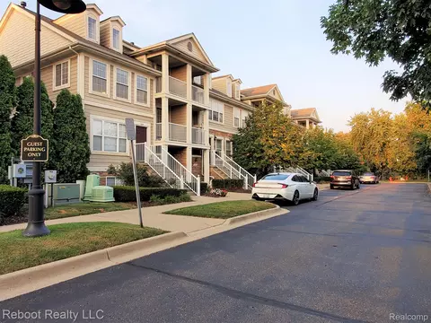 1127 Beaver Run, Troy, MI 48083