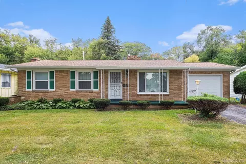 3526 Evergreen Pkwy, Flint, MI 48503