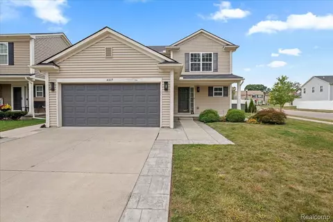 14307 Brook Dr, Redford, MI 48239