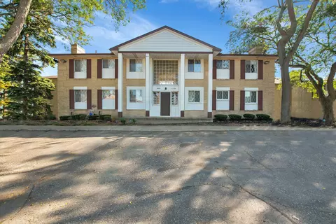 29305 Hayes Rd #31, Warren, MI 48088