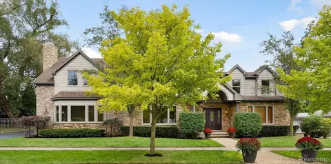 3916 Ravena Ave, Royal Oak, MI 48073