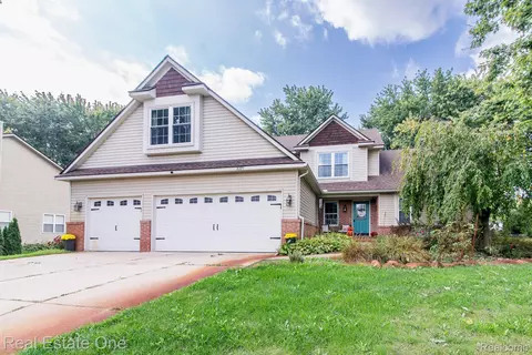 3371 Woodruff Meadows Crt Ct, Highland, MI 48357