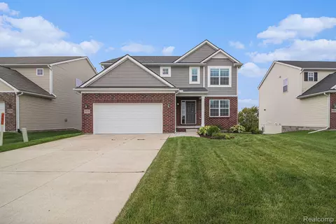 9270 Country View Dr, Ypsilanti, MI 48197