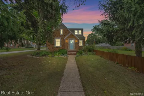 2524 Normadele Ave, Waterford, MI 48328