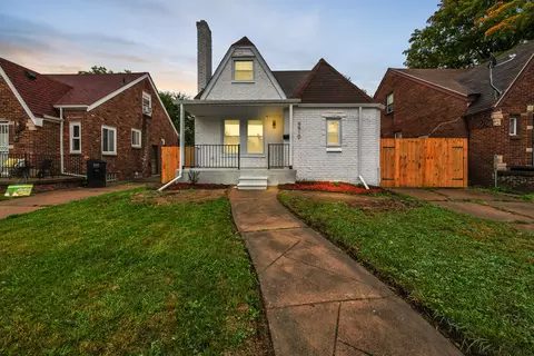 9910 Robson St, Detroit, MI 48227