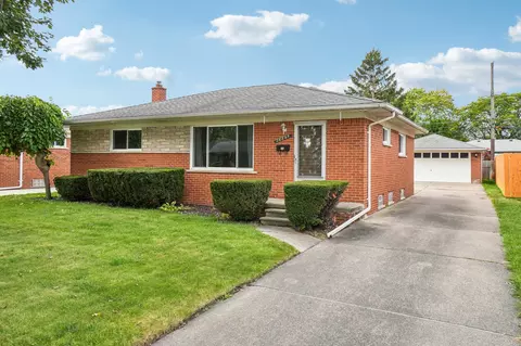 26845 Kelsey Dr, Warren, MI 48091