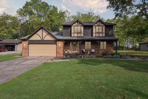 9204 Chesterfield Dr, Swartz Creek, MI 48473
