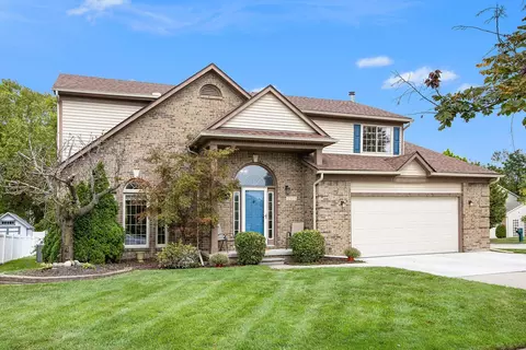 27832 Meadowbrooke Ave, Livonia, MI 48154