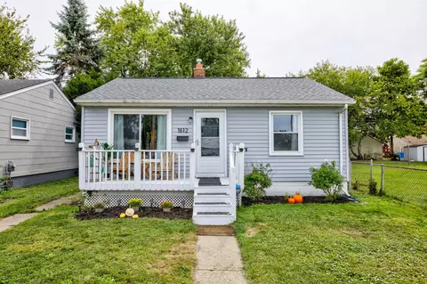 1612 E Woodruff Ave, Hazel Park, MI 48030