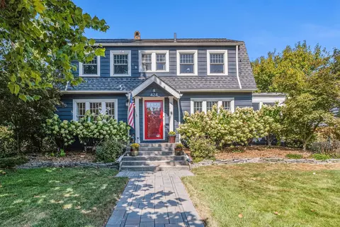 424 W 13 Mile Rd, Royal Oak, MI 48073