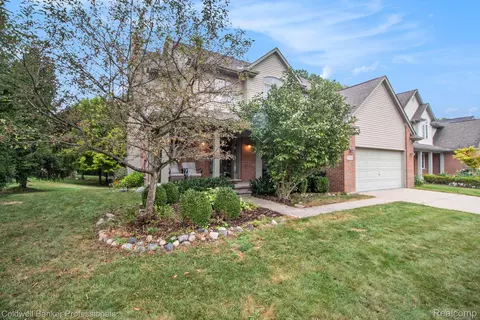 37130 Vista Dr, Westland, MI 48185