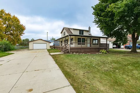 4149 Quillen Ave, Waterford, MI 48329