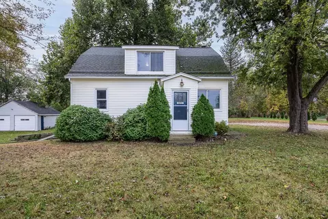 9471 Pontiac Lake Rd, White Lake, MI 48386
