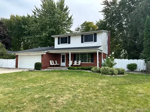 11220 Mandale Dr, Sterling Heights, MI 48312