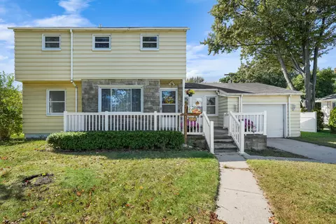 2811 10th Ave, Port Huron, MI 48060