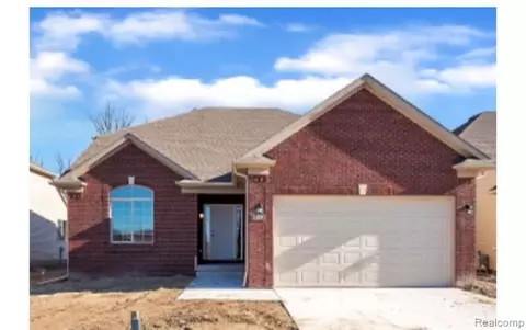 29948 Quincy St, Chesterfield, MI 48051